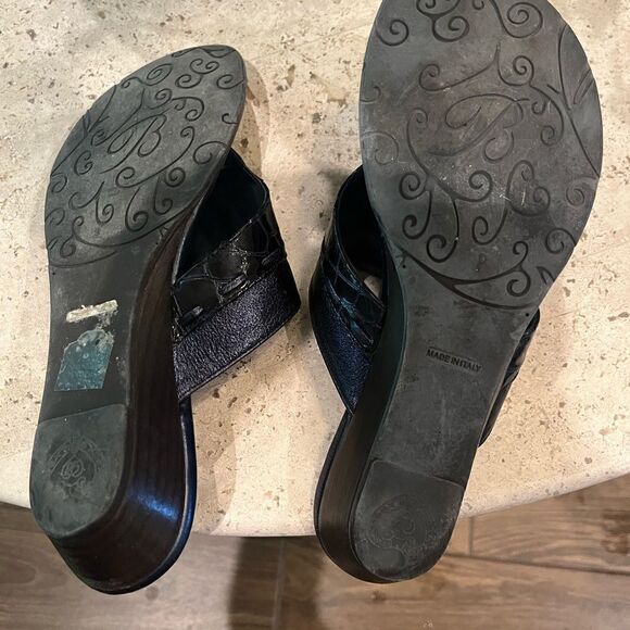 Used Navy Brighton sandals size 7.5 - Picture 7 of 7